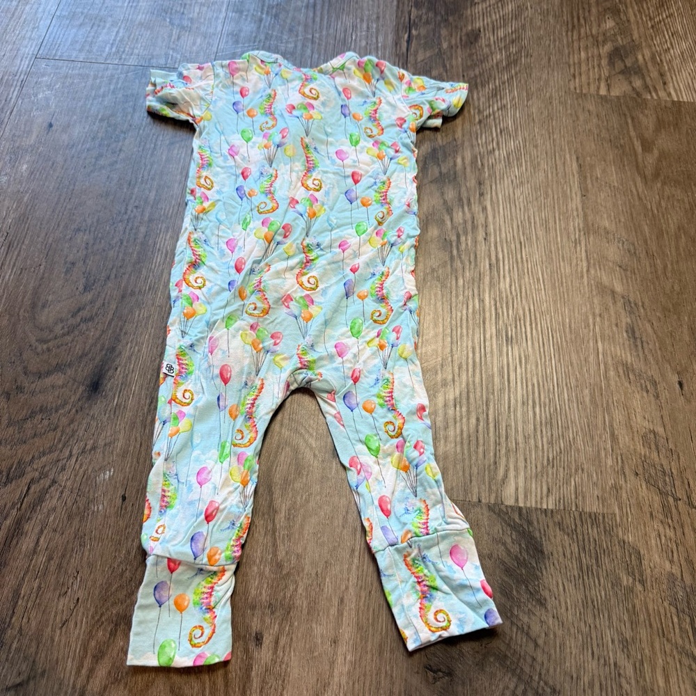 Little Bum Bum Bamboo Zip Romper – Seahorse & Balloon Print (9–12M) - Picture 4 of 4